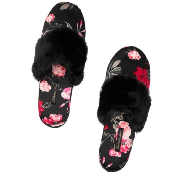 Victoria Secret Signature Satin Slippers NWT - Picture 2 of 2